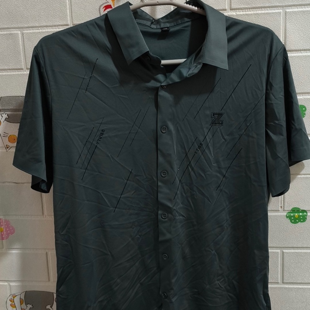 Men's Dark Gray Shirt